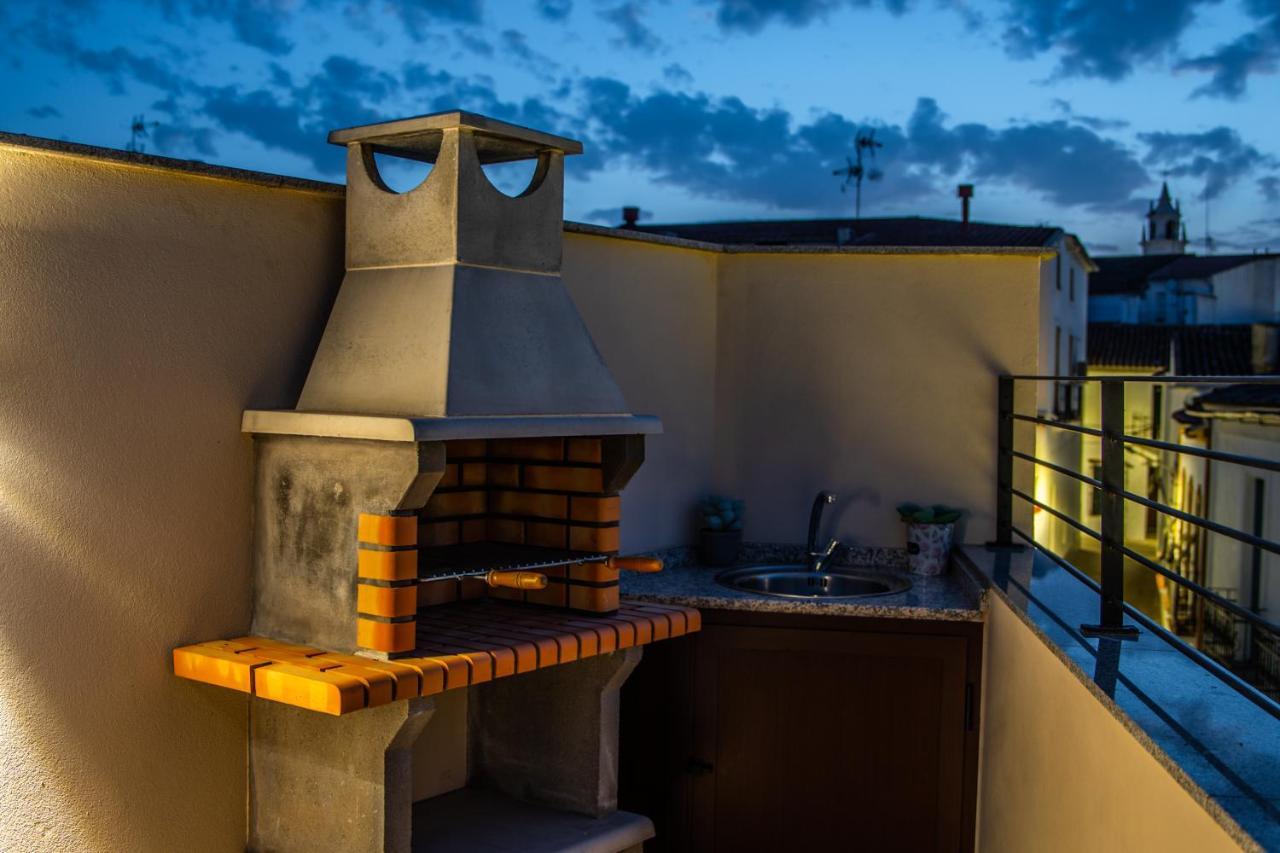 Apartamentos Turisticos El Altozano Fuentes de León Dış mekan fotoğraf