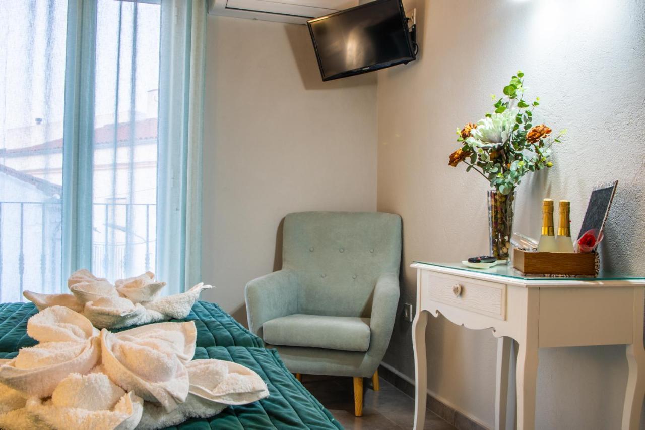 Apartamentos Turisticos El Altozano Fuentes de León Dış mekan fotoğraf