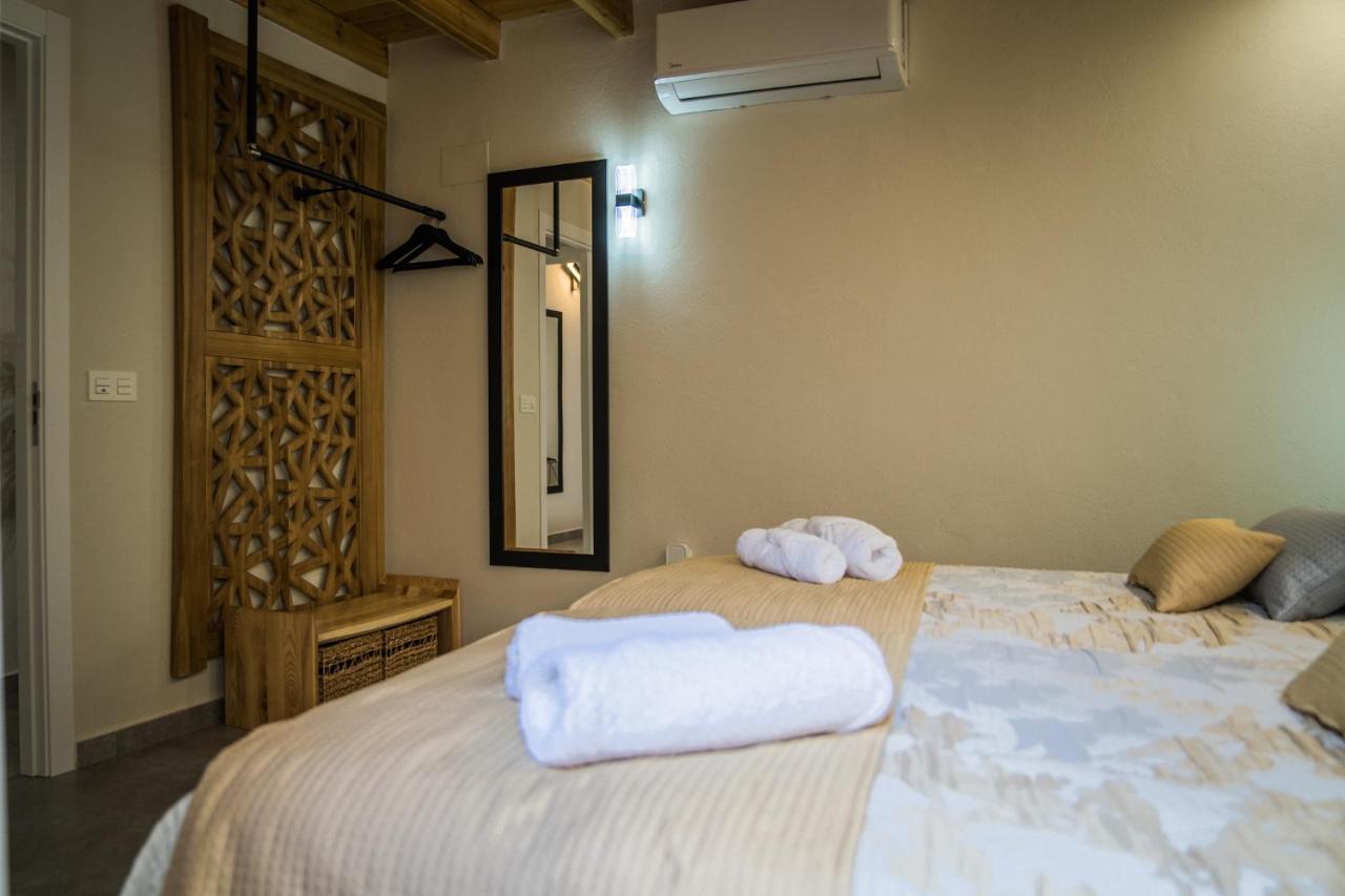 Apartamentos Turisticos El Altozano Fuentes de León Dış mekan fotoğraf